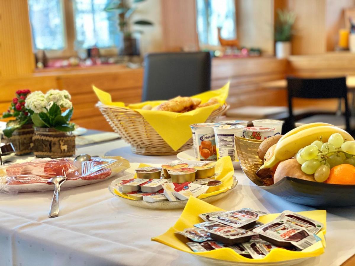 Hotel Hirschen Hinwil Buitenkant foto