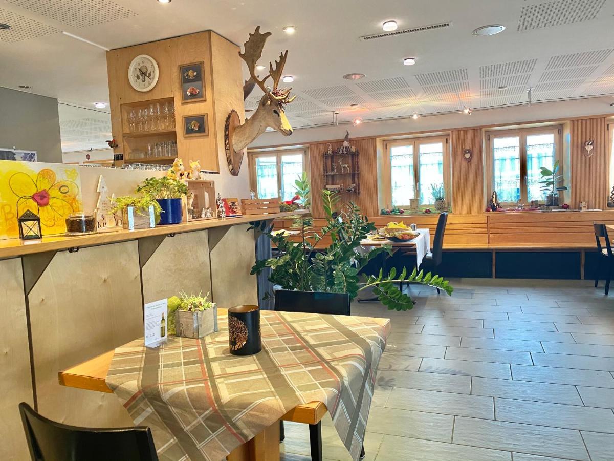 Hotel Hirschen Hinwil Buitenkant foto