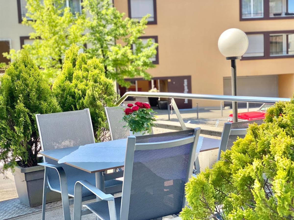 Hotel Hirschen Hinwil Buitenkant foto
