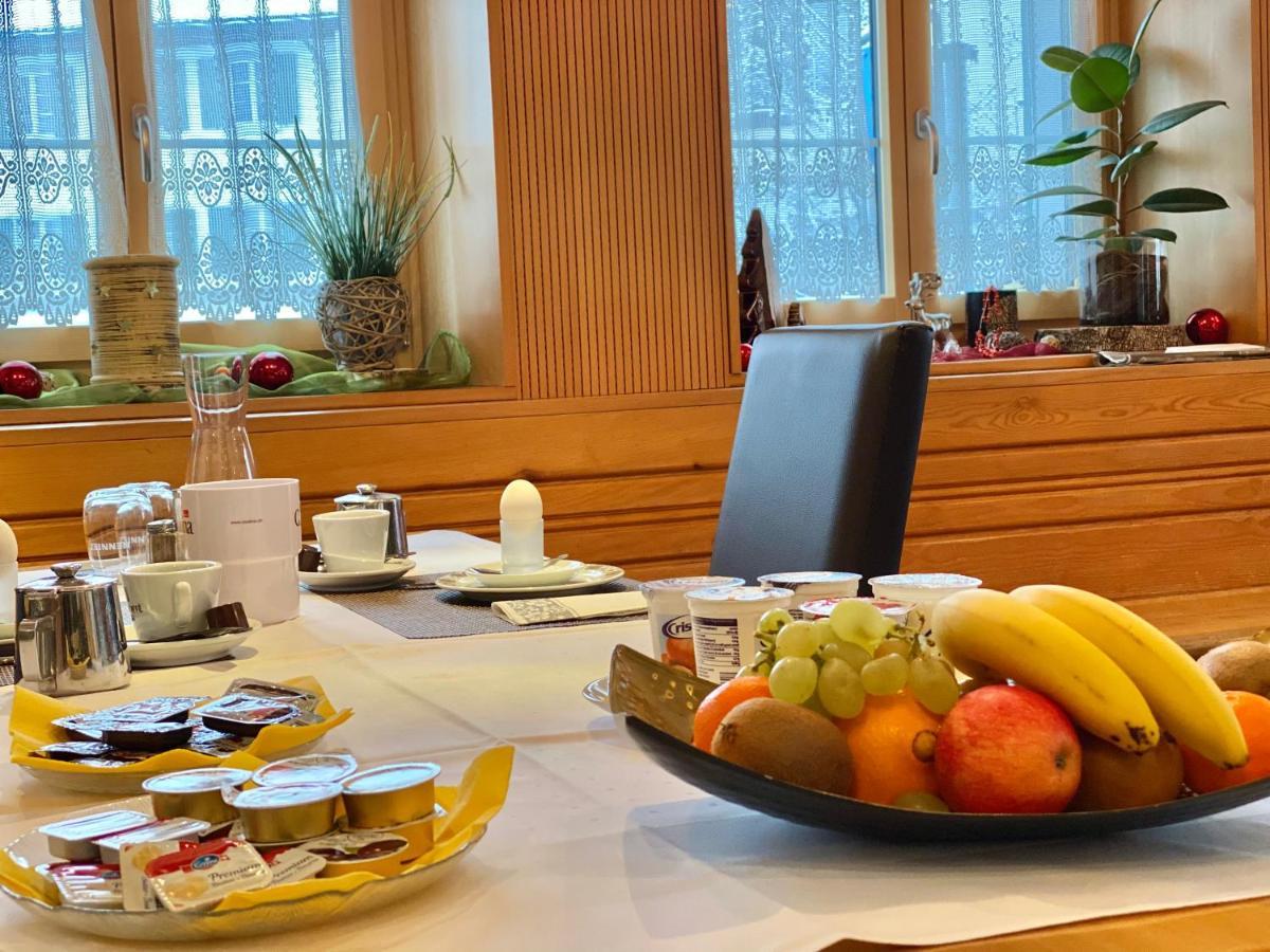 Hotel Hirschen Hinwil Buitenkant foto