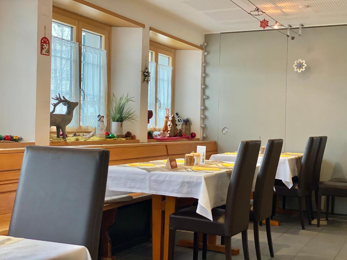 Hotel Hirschen Hinwil Buitenkant foto
