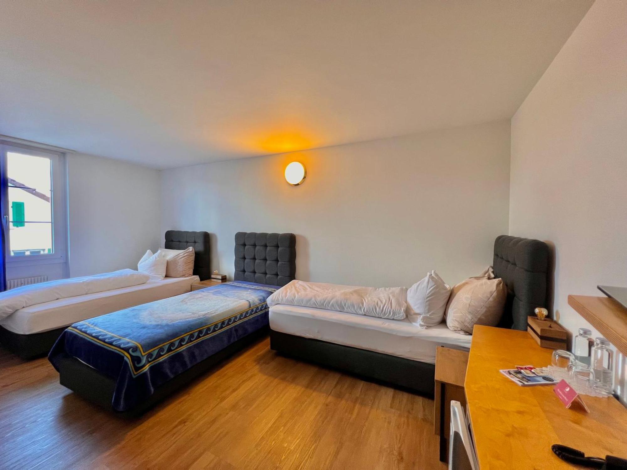 Hotel Hirschen Hinwil Buitenkant foto
