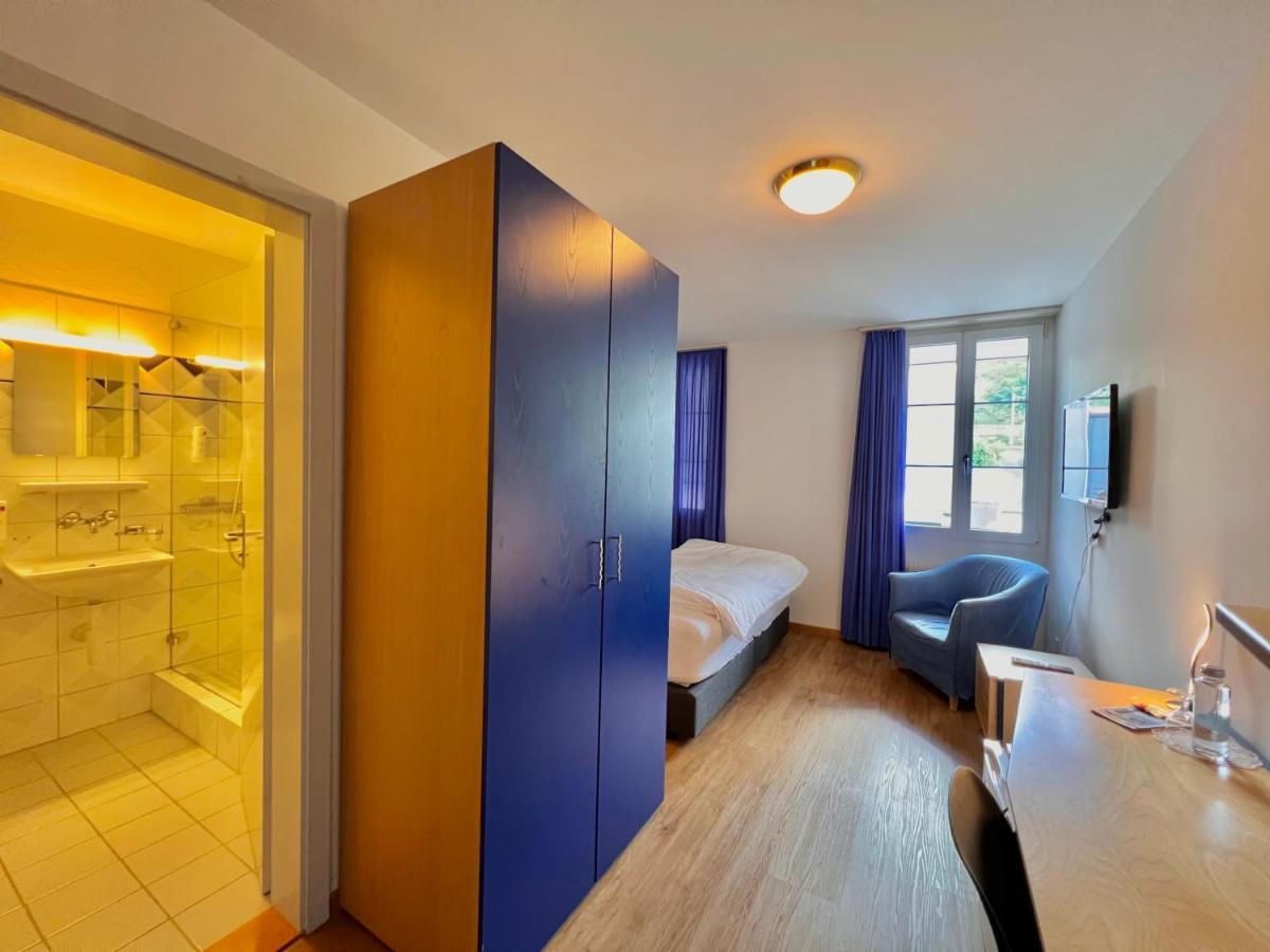 Hotel Hirschen Hinwil Buitenkant foto