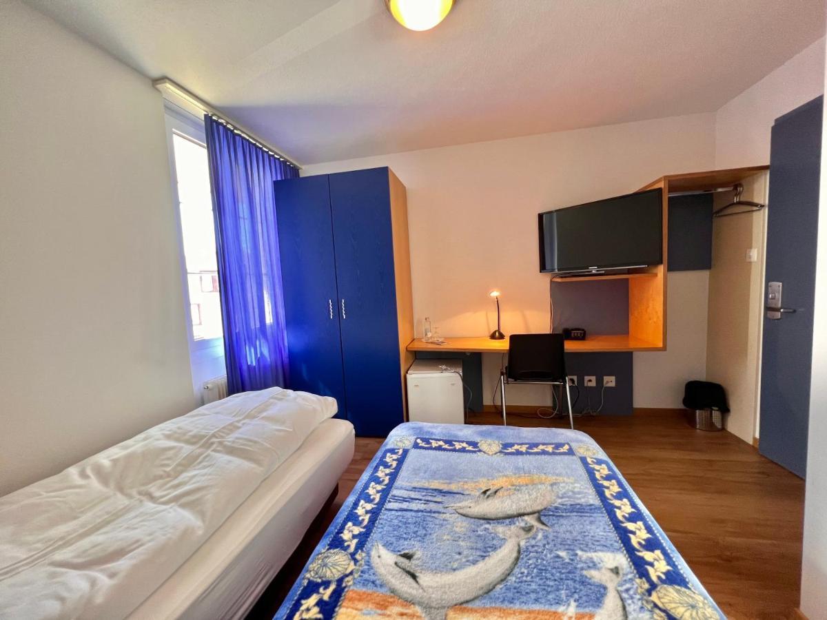 Hotel Hirschen Hinwil Buitenkant foto
